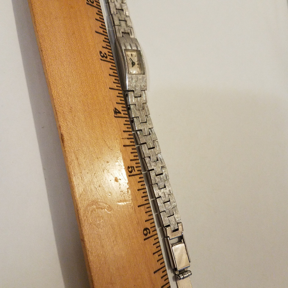 La Marque Watch Antique 17 Jewels Women Working Gem